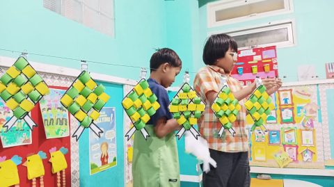 Dari Numerasi jadi Ketupat: Cara Kreatif Siswa Kelas III Belajar Matematik
